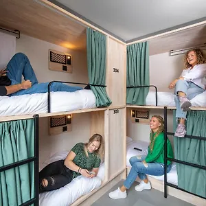  Albergue The Bee
